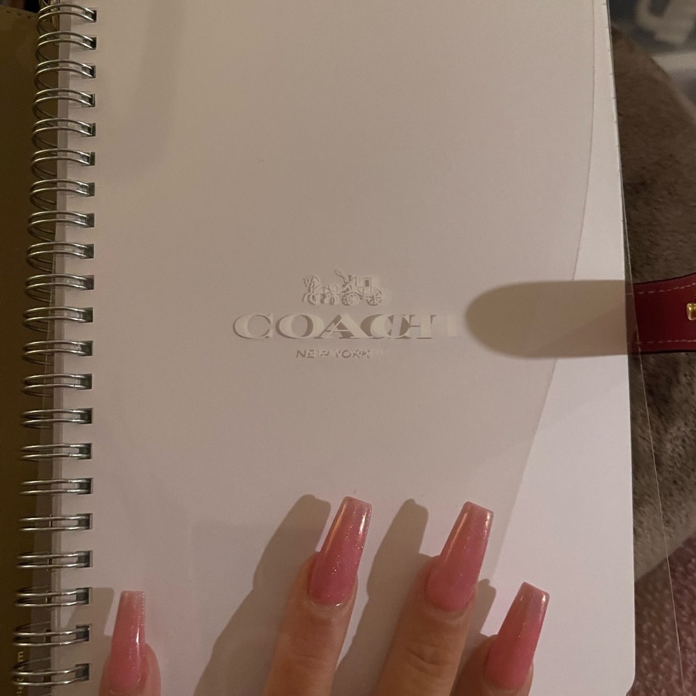Heart coach agenda sold out Limited addition, make a great holiday gift - Picture 4 of 5